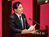 [포토]검사 탄핵소추안 제안설명하는 주철현 의원