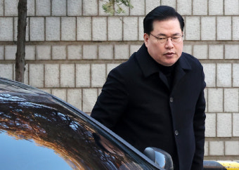'대장동 재판' 출석한 유동규, 귀가 중 교통사고