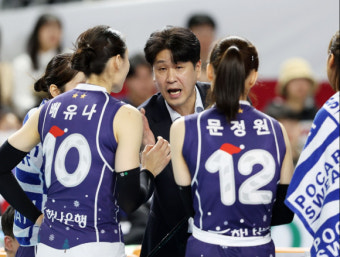 배유나 25점 만점 활약 한국도로공사, 흥국생명 잡고 6연패 끊어