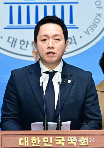 [포토]더불어민주연합 비례대표 후보 지원한 임태훈 전 군인권센터 소장