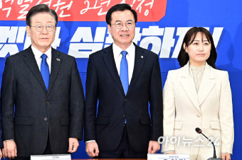 [포토]윤영덕-백승아 더불어민주연합 공동대표 접견하는 이재명 대표