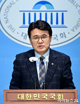 황운하, 조국혁신당 입당…