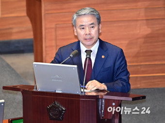 與 김학용 