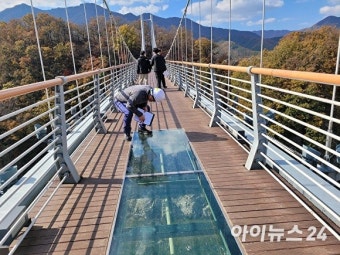 '위험천만' 출렁다리·스카이워크 '수두룩'…경기도, 100건 적발