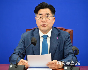 [포토]윤 대통령 기자회견 관련 긴급 입장발표하는 박찬대 원내대표