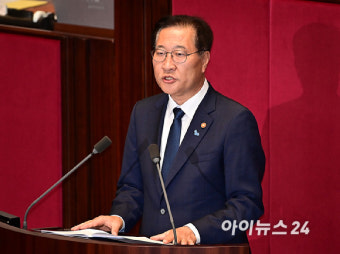 [포토] '채상병 특검법' 재의 요구 이유 설명하는 박성재 장관