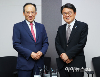 [포토]황운하 조국혁신당 원내대표 예방한 추경호 국민의힘 원내대표