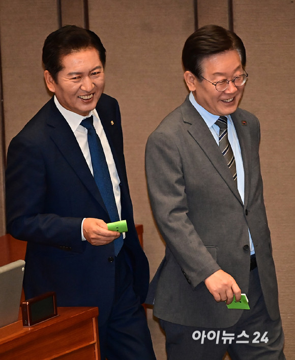 이재명 대통령, 정청래 대표와 비공개 만찬 회동 예정…국가의 미래에 주목