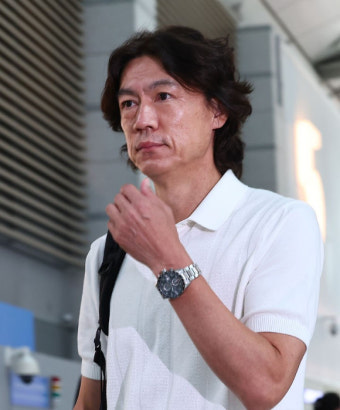 홍명보 축구대표팀 감독 유럽 출장 