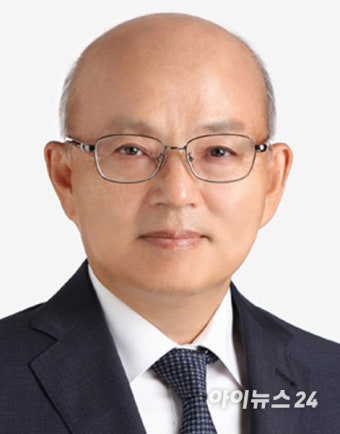 국회, 헌법재판관 후보 인사청문회 열기로...박지원 의원 위원장 선출