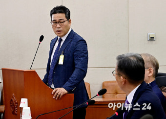[포토]질의에 답변하는 백해룡 경정