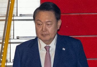 尹, 수사 대비 거물급 변호인단 꾸리는 듯…김홍일 전 방통위원장 거론