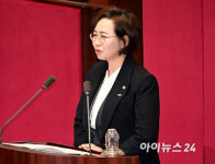 [포토]인사말하는 백선희 의원