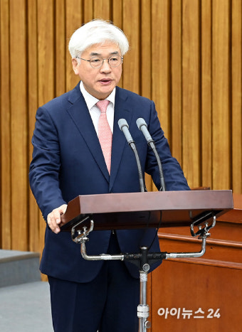 [포토]발언하는 마은혁 헌법재판관 후보자