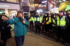 마포구, 연말연시 홍대 12만 인파에도 사고 無…안전관리에 첨단 기술 활용