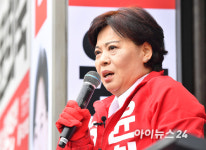 與 신임 여의도연구원장에 윤희숙 전 의원