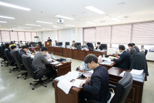 군산시의회 경제건설위, 새만금 관할권 적극적 대응 주문