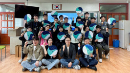 특수 교육에도 부는 디지털 바람⋯네이버, 광주선명학교에 웨일북 기술 지원