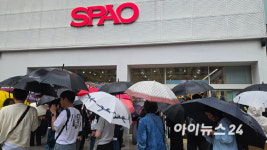 명품관 맞먹는 오픈런⋯야구 협업템 연일 홈런 [현장]