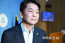 [포토] 안철수, 혁신위원장 사퇴