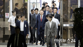 尹 '운명의 밤'⋯구속심사 종료 후 서울구치소서 대기중