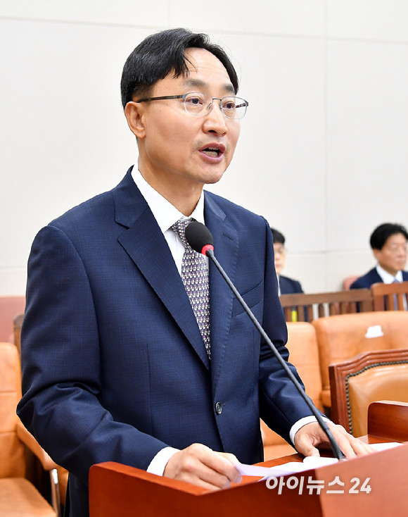 임광현 국세청장 후보자와 김상환 헌재소장 후보자, 국회에서 인사청문경과보고서 채택