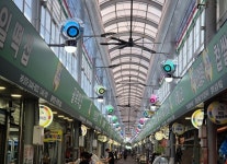 군산시, 폭염대비 역전종합시장에 인공안개 설치