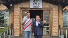 야구 레전드 송진우 만난 증평군 “야구 거점도시 만든다”