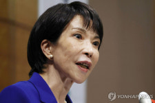 여자 아베 日 다카이치, 총리 취임 후 외교 시험대