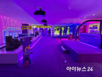 찡어오빠 자판기 | "자판기 안으로 쏙"⋯츄파춥스·멘토스 팝업 스토어 [현장]