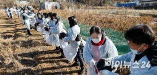 “연탄 한 장, 한 장”…화성시의회 연탄에 사랑을 싣고, 겨울을 데우는 ‘사랑의 情’