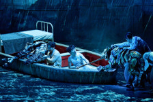 5시간 거리 연차 쓰고 왔는데⋯박정민 출연 연극, 5분 전 돌연 취소에 관객 분노 폭발