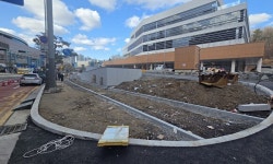 [현장] 동백종합복지회관 마무리 공사…개관일만 있고 보행자 안전은 없었다