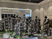 여의도까지 3정거장⋯신길 더샵 2천가구 대단지 [현장]