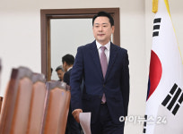 [포토] 최고위 참석하는 장동혁 대표