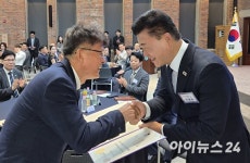 행정엔 송기섭 의정엔 장선배…신용한 인수위, 자문위원 위촉