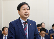 구윤철 