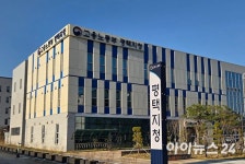 경찰·노동부, '하청 끼임 사고' HL만도 등 2곳 압수수색…센터장 등 5명 입건