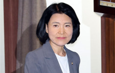 [속보] '이진숙 제명 촉구 결의안' 국회 본회의 통과