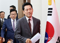 장동혁, 김민석 개헌 제안에 
