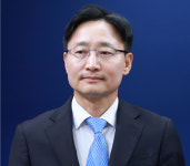 與 