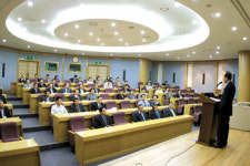 [과학]CEO들 과학 배우러 학교로 돌아가다