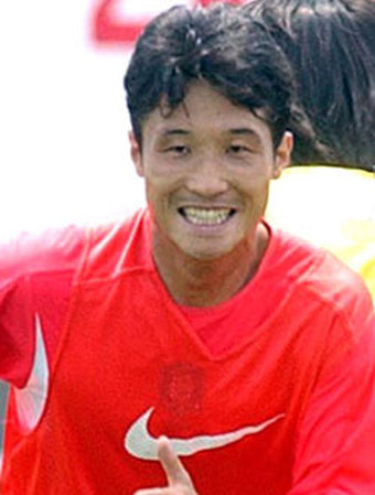 이을용 1년만에 태극마크