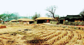 [우리 산하를 다시 걷다] 2부－8. 아산 외암마을과…