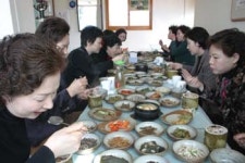 대통밥·죽순나물…사찰음식점 ‘초가원’ 인기
