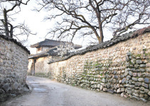 사라져가는 전통 돌담 문화재로 인정받는다