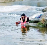 [포토에세이］시냇가 빨래하는 아낙