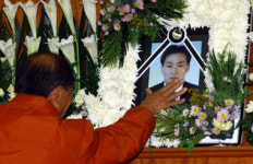 “아들아, 이젠 두 다리 쭉 펴고 자거라” ‘고시원 화재’ 영결식