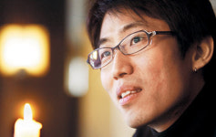 [별을 쏘다]청춘남녀 맘 보듬는 ‘라디오 스타’ DJ 김태훈