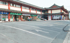 잠자는  ‘천년 古都’ 색깔이 없다